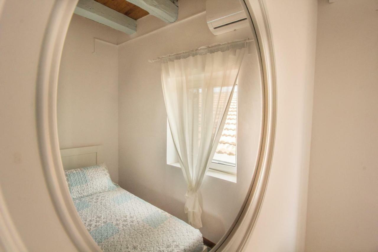 Central House Agrafoi Екстер'єр фото